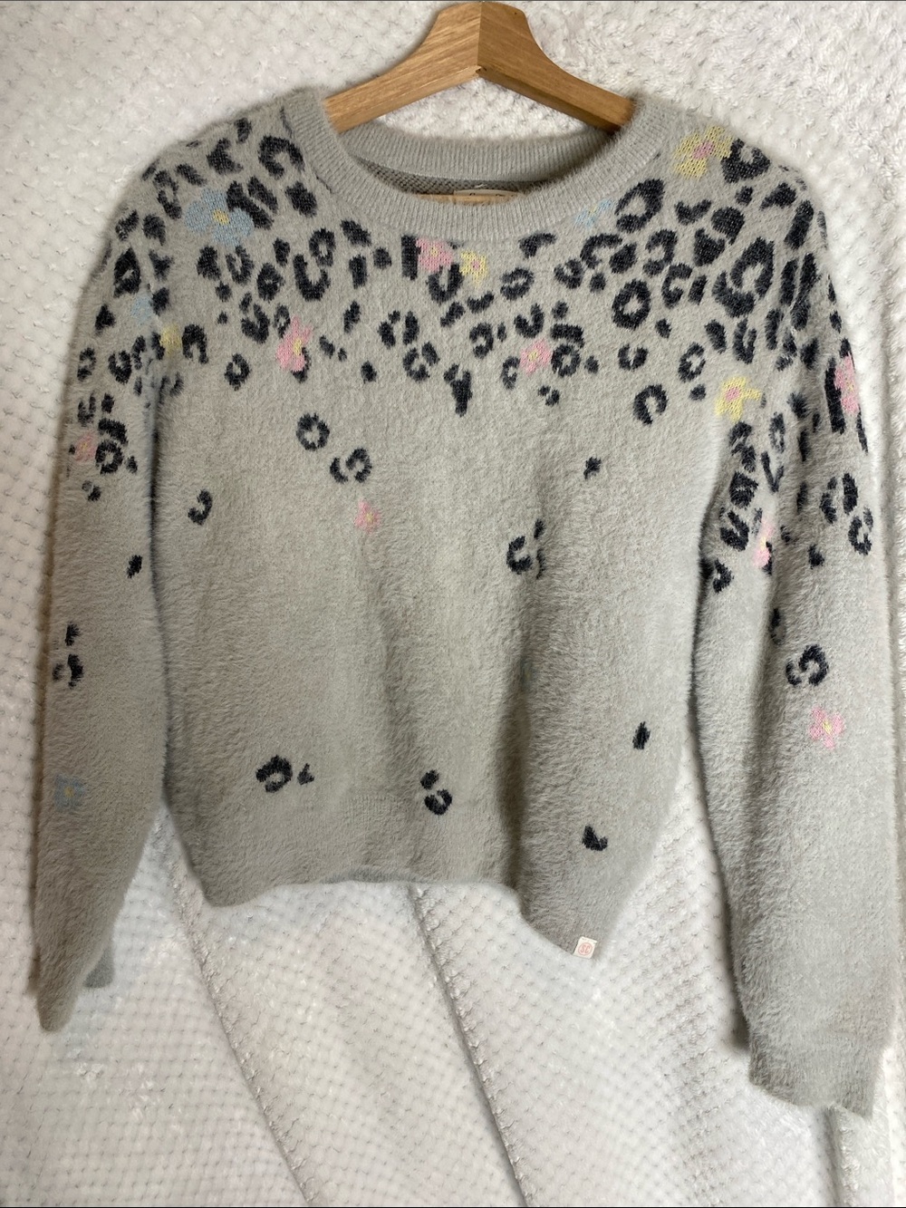 Cozy Sovereign Code Girls Grey Leopard Flowers Print Pullover Sweater